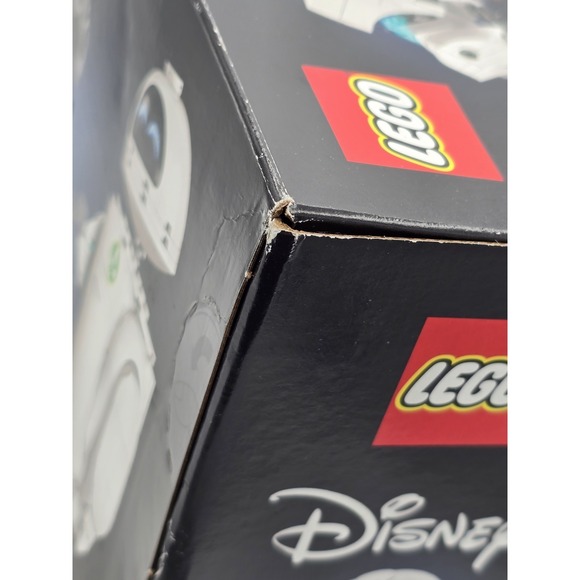 LEGO 43279 Disney Pixar Wall-E and EVE - NEW - Damaged Box - Picture 11 of 12